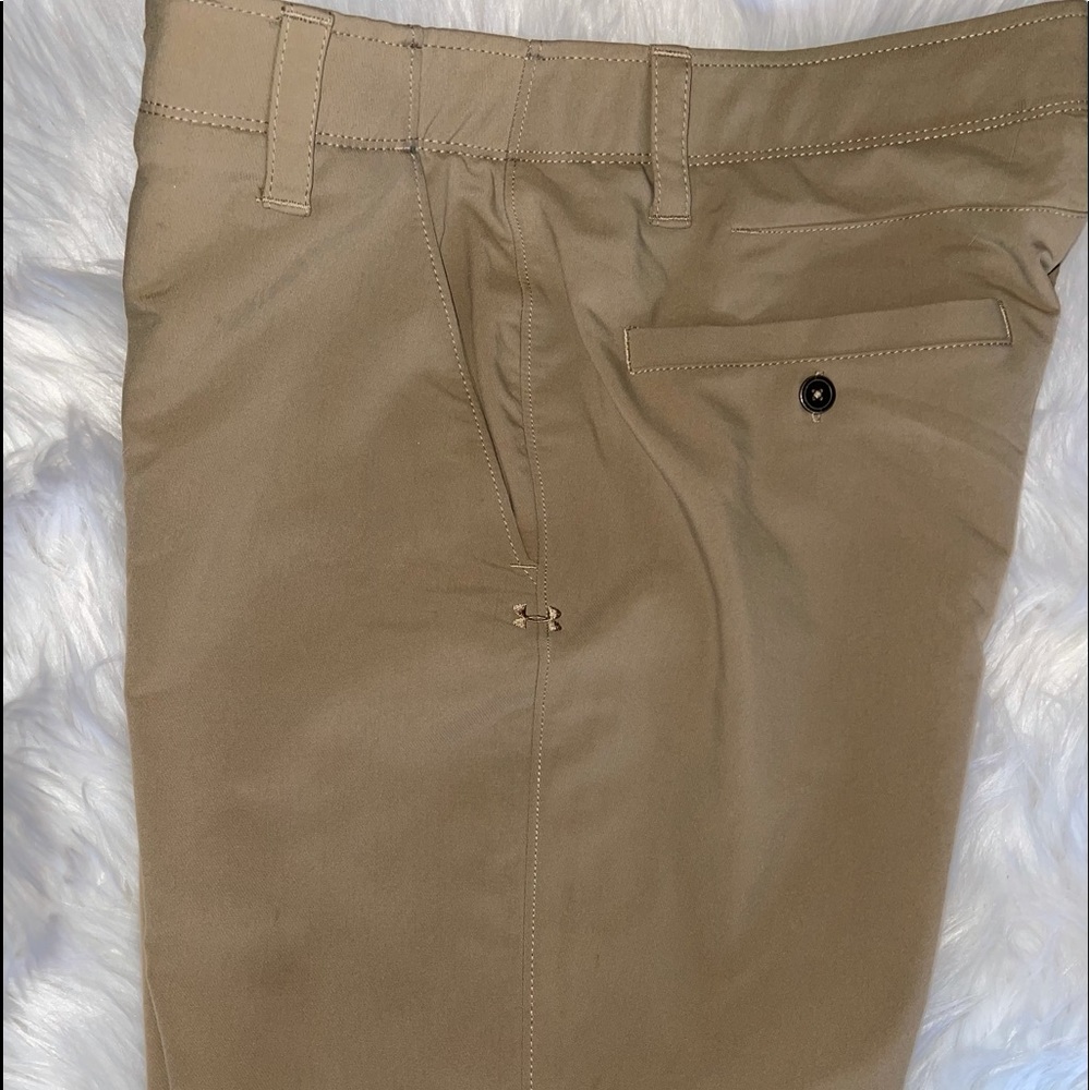 Men’s Under Armour Golf Pants. Like New!!